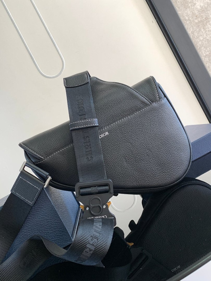 D1OR BAG 20x28.6x5cm