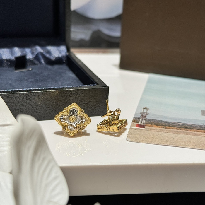 BUCCELLATI NECKLACE AND EARRING