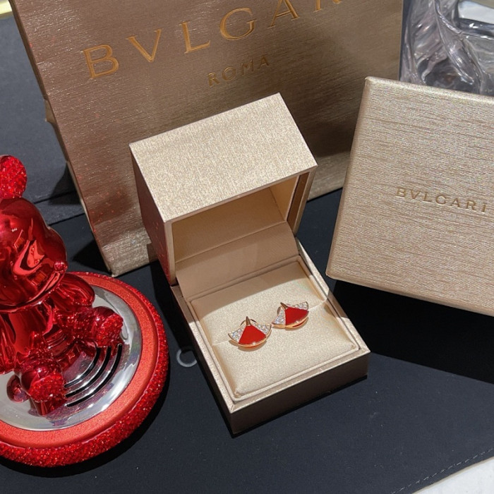Bv1g*ai earring