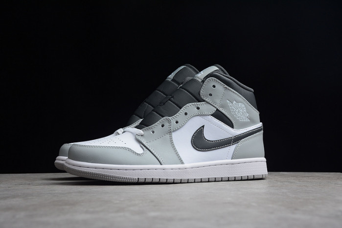 air jordan 1 mid “light smoke grey” 554724-078