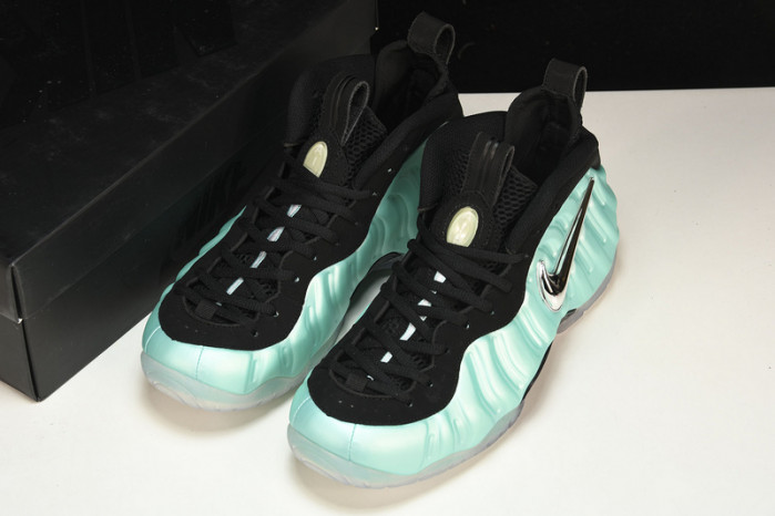 nike air foamposite pro “island green” metallic platinum mens 624041-303