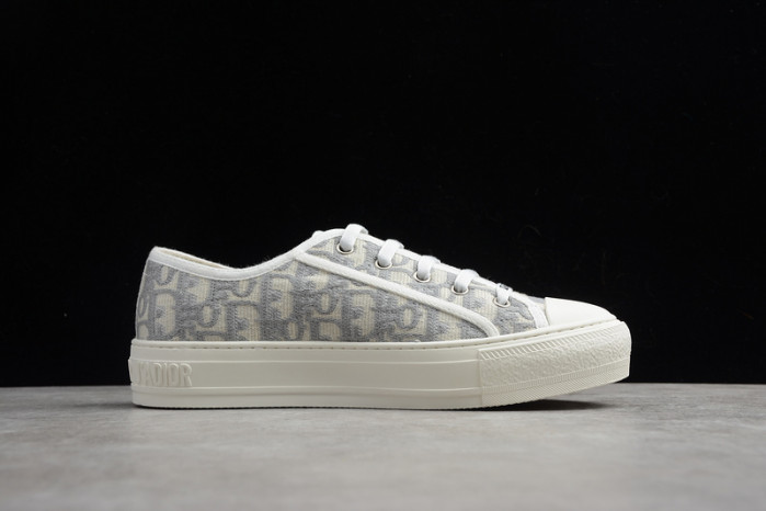 dr b23 homme kaws h903p170