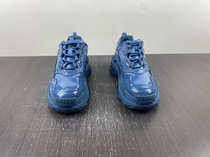 bl triple s trainers sneakers 734954 w2paa 4000