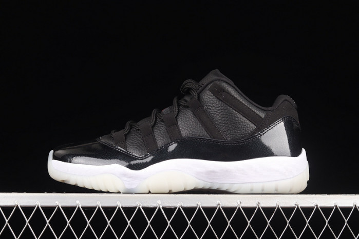 air jordan 11 low “72-10” av2187-001