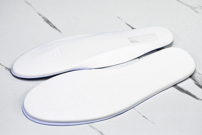 AIR JORDAN 1 RETRO HIGH OG RARE AIR CINNABAR DB4612-100