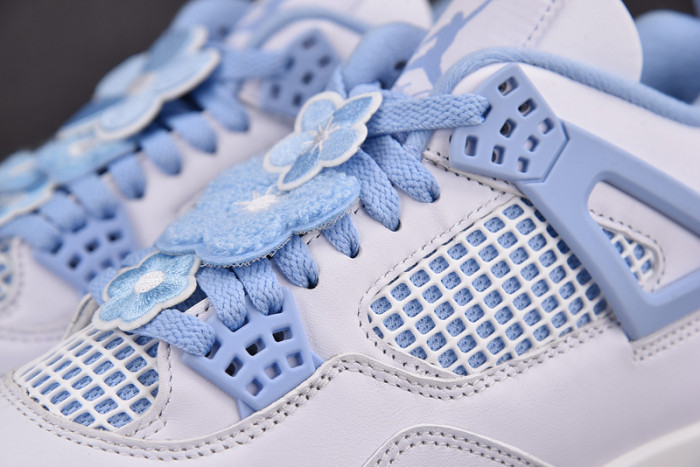 Air Jordan 4 WMNS "Aluminum" HV0823-100