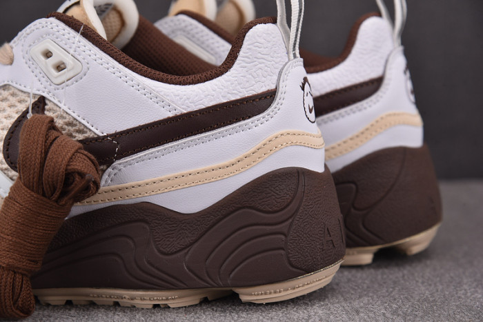 Travis Scott x Nike Zoom Field Jaxx White Light Chocolate HQ3073-100