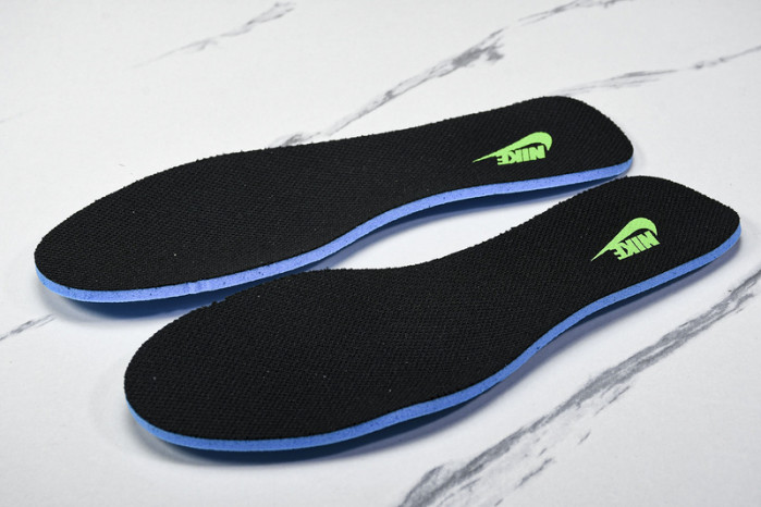 Travis Scott x Nike Zoom Field Jaxx HQ3061-104