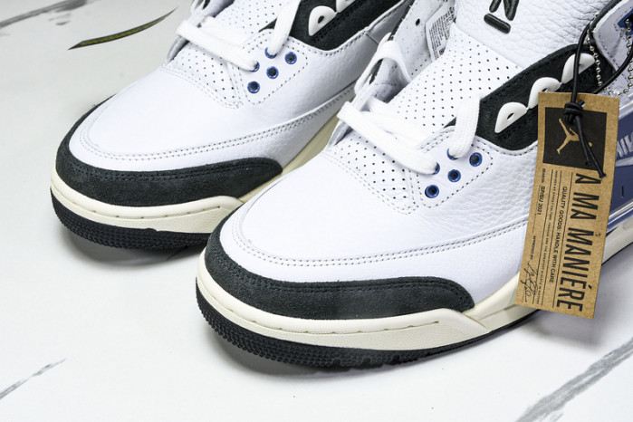 AIR JORDAN 3 OG "DIFFUSED BLUE" HV8571-100