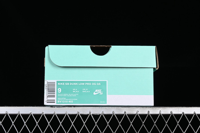 concepts x T*f*ny co. x nike sb dunk low bv1310-402