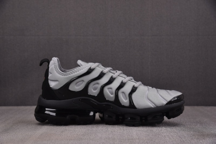 NIKE AIR VAPORMAX Plus CK0900-001