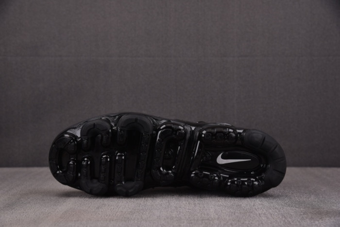NIKE AIR VAPORMAX Plus CK0900-001