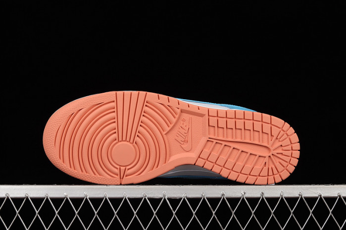 nike dunk low kyrie irving baltic blue dn4179-400