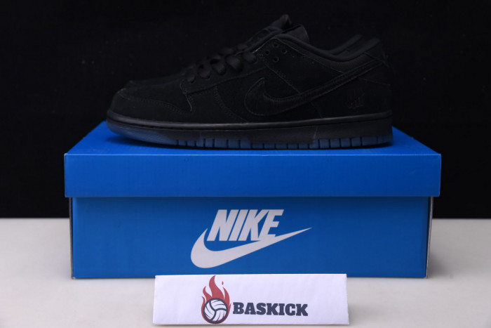 undefeated x nike dunk low do9329-001