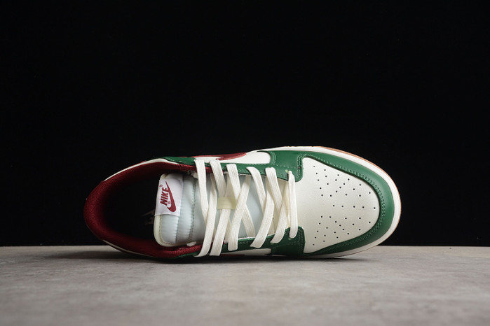 nike dunk low “gorge green” fb7160-161