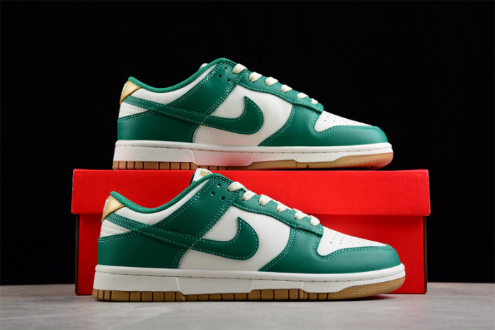 nike dunk low malachite university gold (w) fb7173-131
