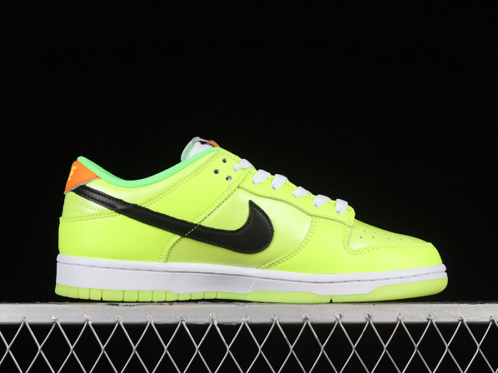 nike dunk low “glow in the dark” fj4610-702