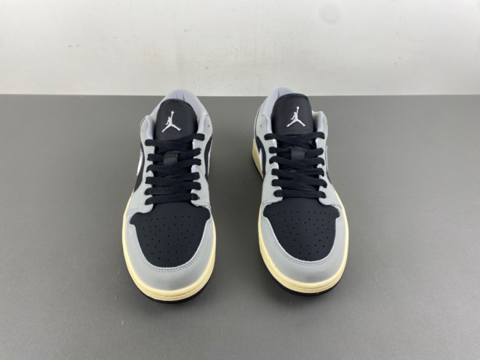 Air Jordan 1 Low "Light Smoke Grey" HQ2010-012
