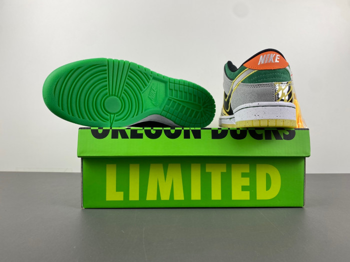 NIKE SB DUNK LOW "WHAT THE DUCKS AWAY" HV1454-100