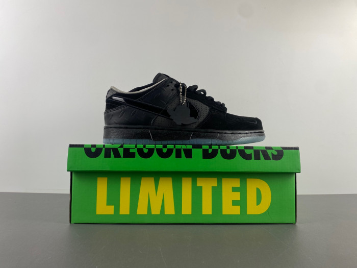 NIKE DUNK LOW BLACK WHAT THE DUCK ALTERNATE HV1470-001