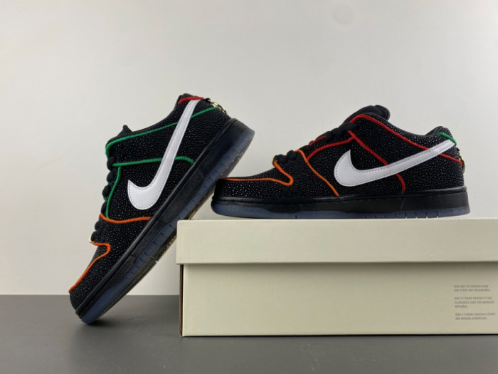 Nike SB Dunk Low Bronx Girls Skate Men