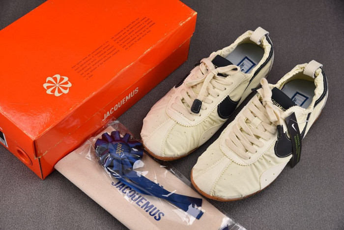 Nike Moon Shoe SP Jacquemus Alabaster HV8547-700