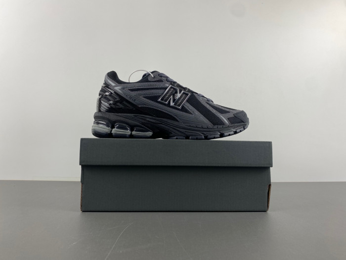 NEW BALANCE 1906R BLACK PHANTOM - M1906RLB