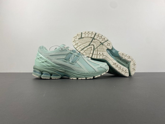 NEW BALANCE 9060R JADE GREEN M1906RZC