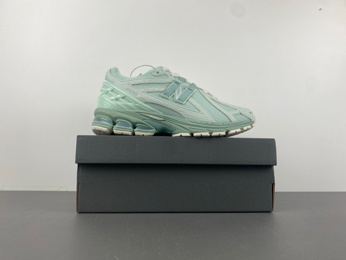 NEW BALANCE 9060R JADE GREEN M1906RZC