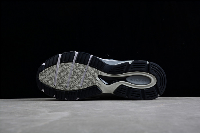 new balance 2002r protection m990vs4