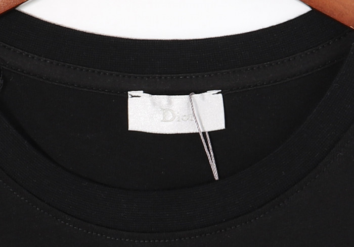 d1or t-shirt