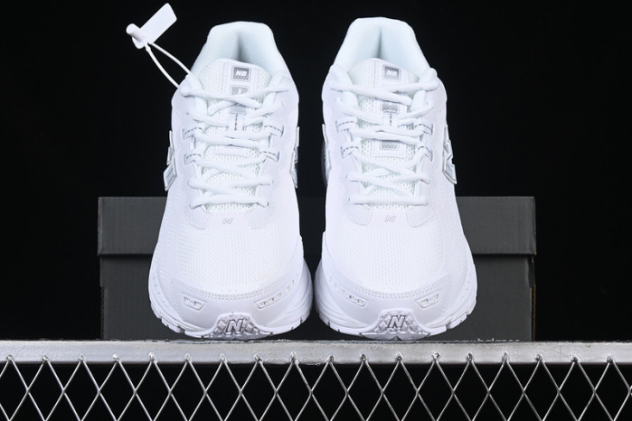 NEW BALANCE 1906W WHITE SILVER METALLIC U1906WFC