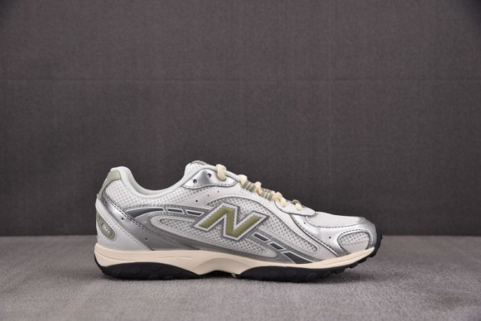 New Balance 204L Silver Metallic Sage Green U204LSWB
