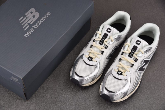 New Balance 204L Silver Metallic Black U204LSWD