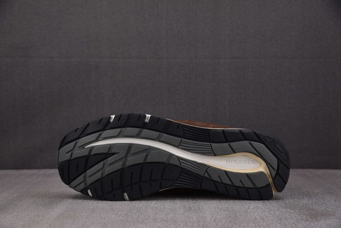 New Balance 991v2 MiUK Daniëlle Cathari x Kith Reverse Matcha U991CK2